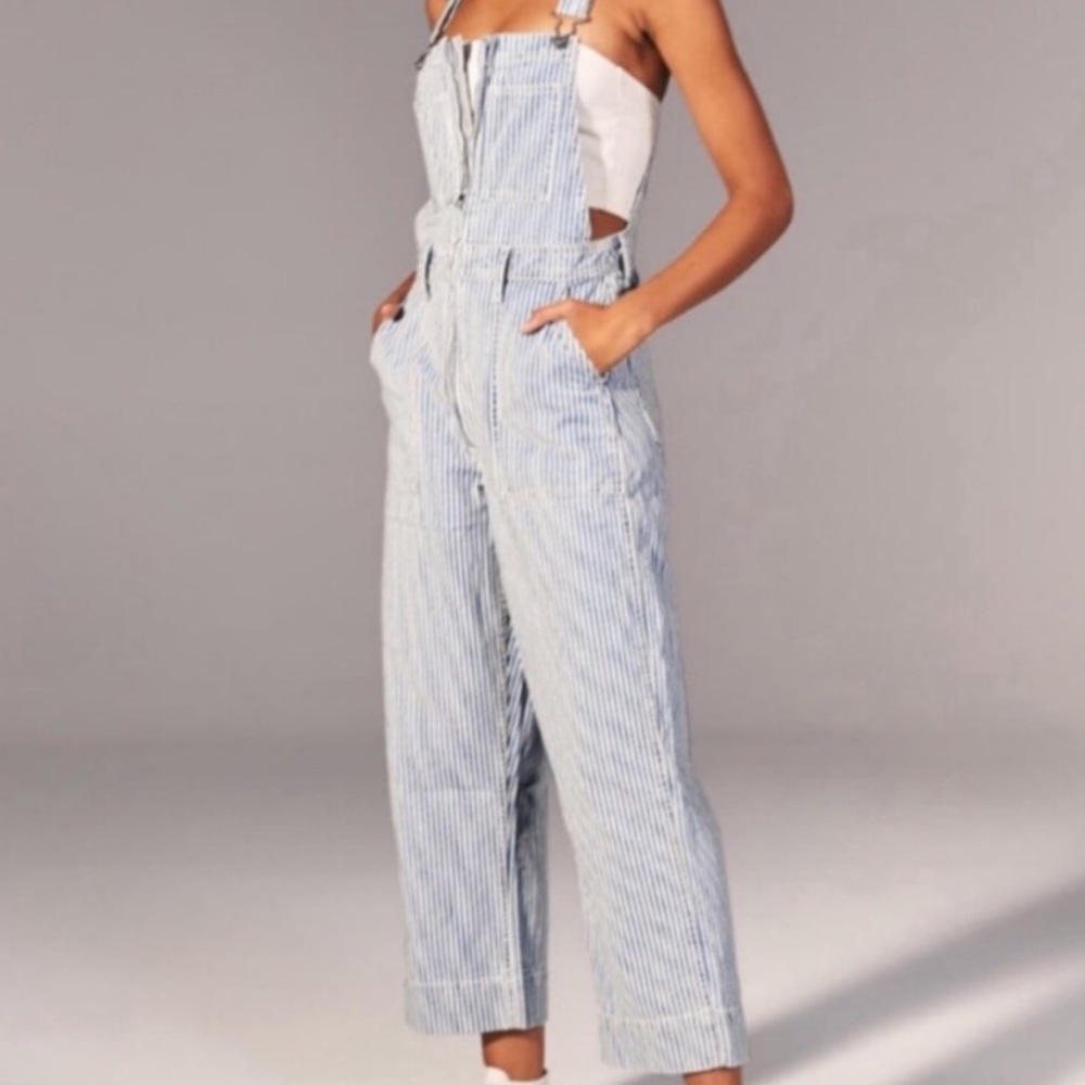 Abercrombie NWOT denim striped wide leg overalls size small